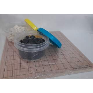 Kit 13x13 en MDF con piedras de 14 milímetros.